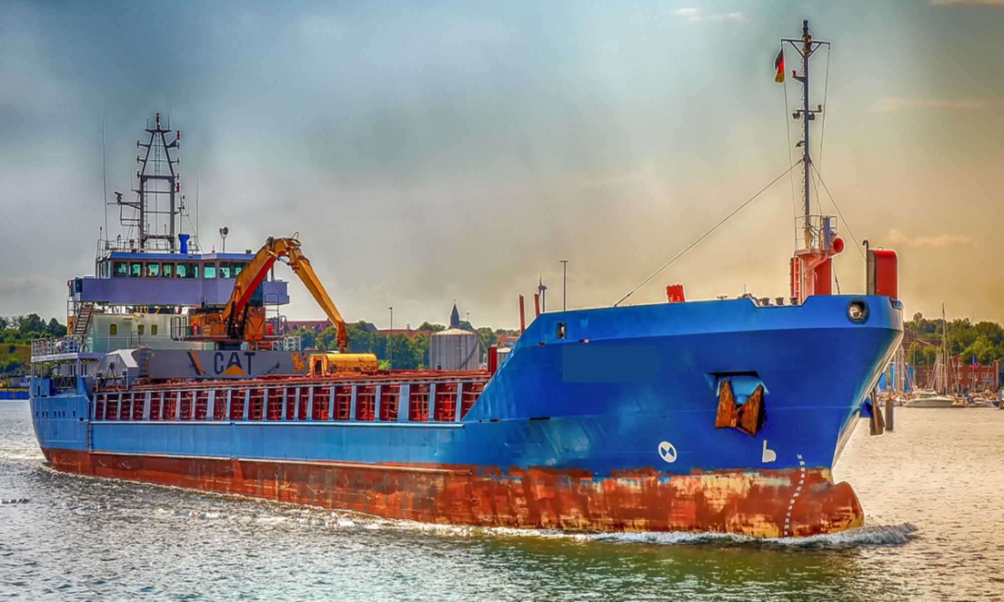 ship-3493887_1920